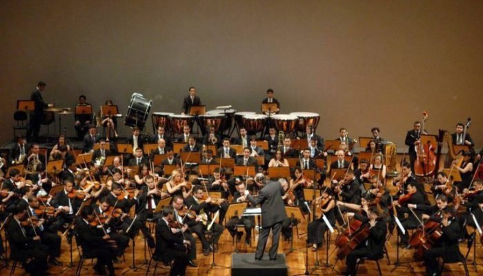 orquestra_Easy-Resize.com_-768x514